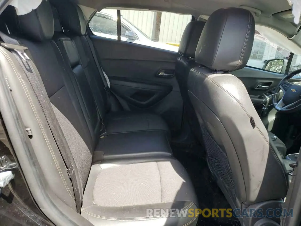 10 Photograph of a damaged car KL7CJLSB1LB017566 CHEVROLET TRAX 2020