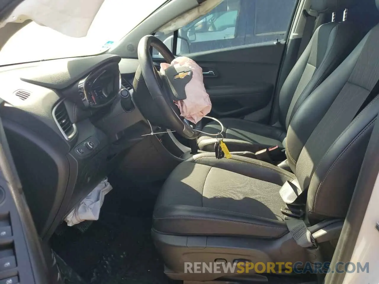 7 Photograph of a damaged car KL7CJLSB1LB043942 CHEVROLET TRAX 2020