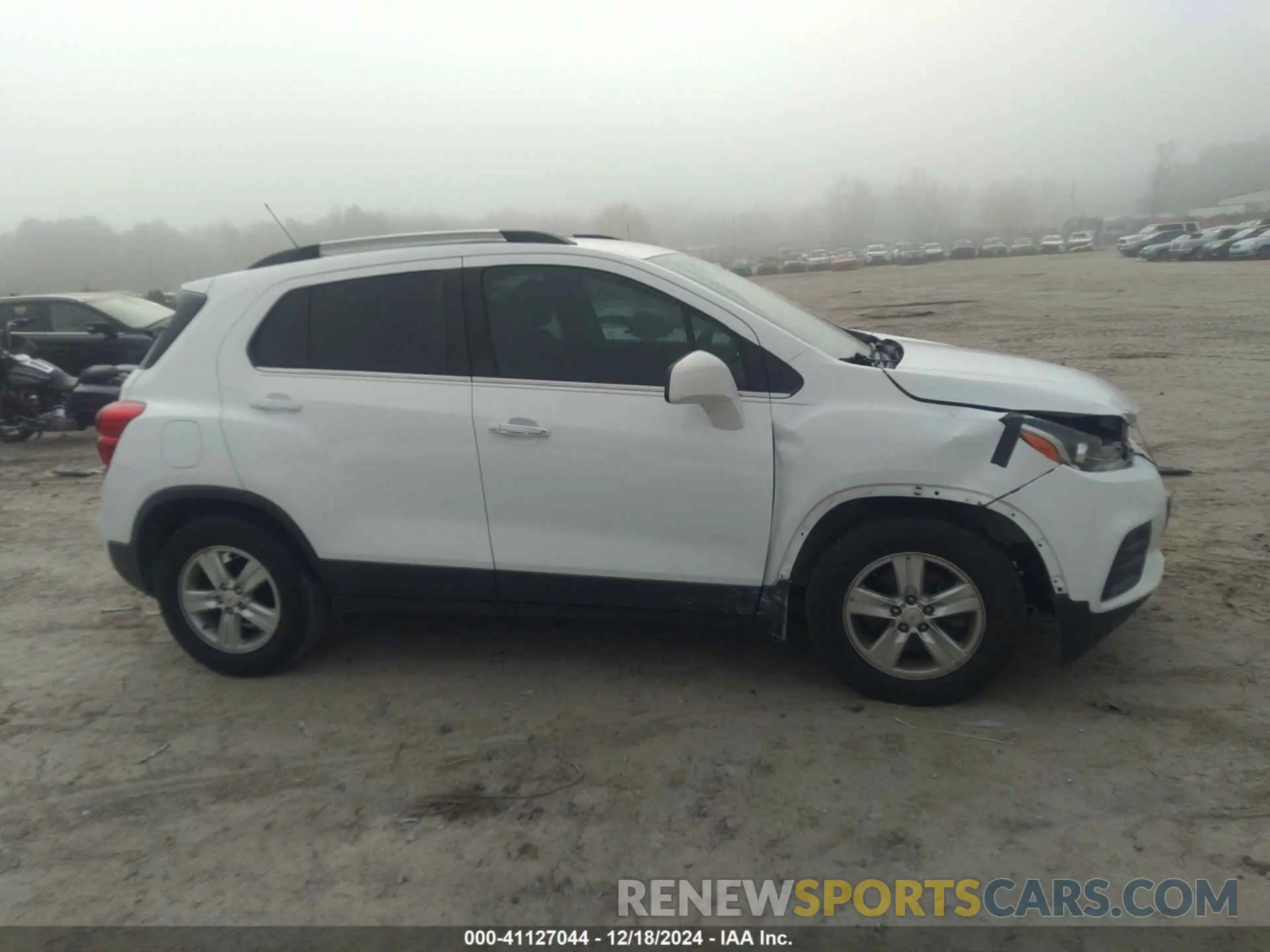 13 Photograph of a damaged car KL7CJLSB1LB075192 CHEVROLET TRAX 2020