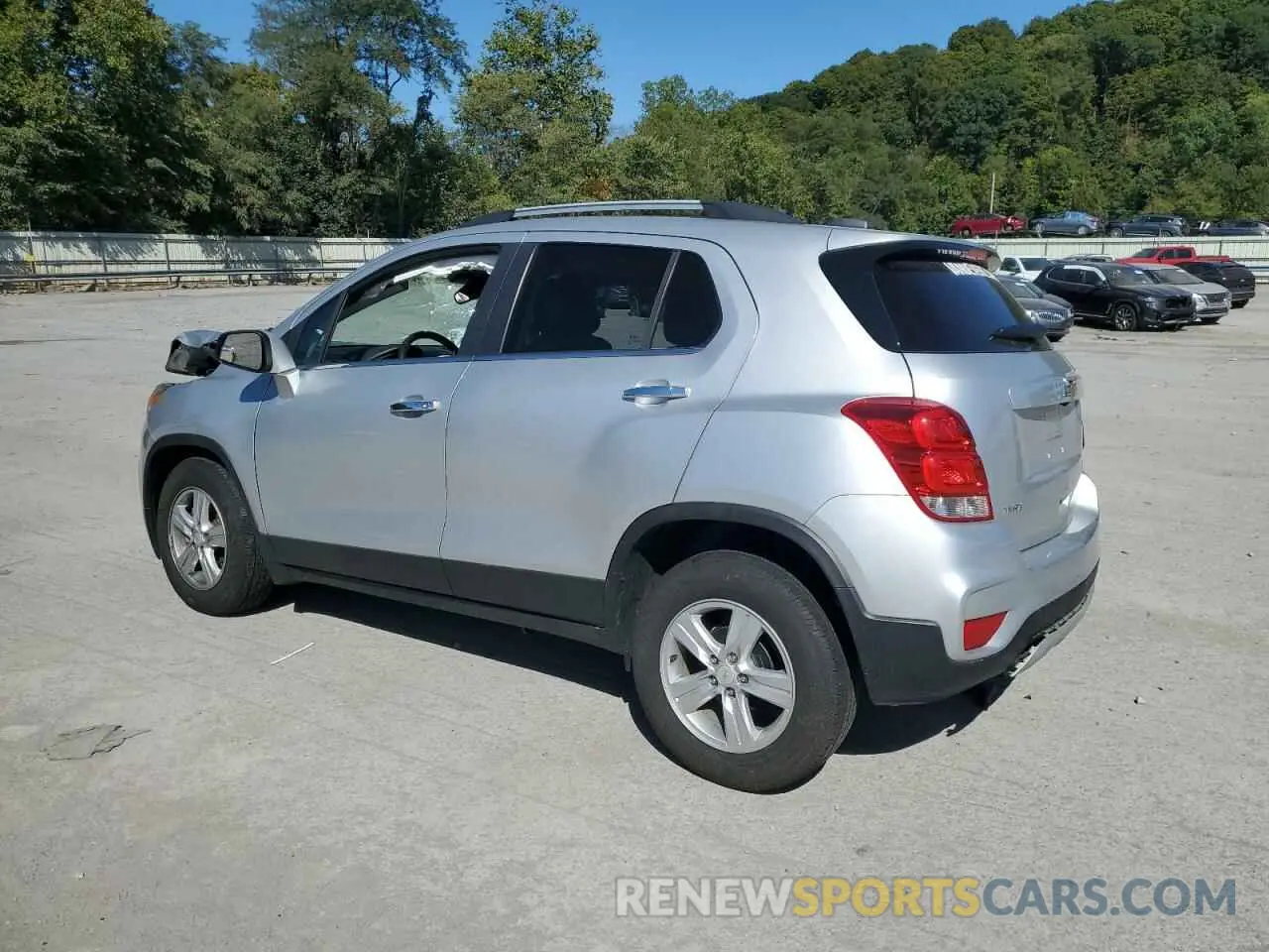2 Photograph of a damaged car KL7CJLSB2LB001554 CHEVROLET TRAX 2020