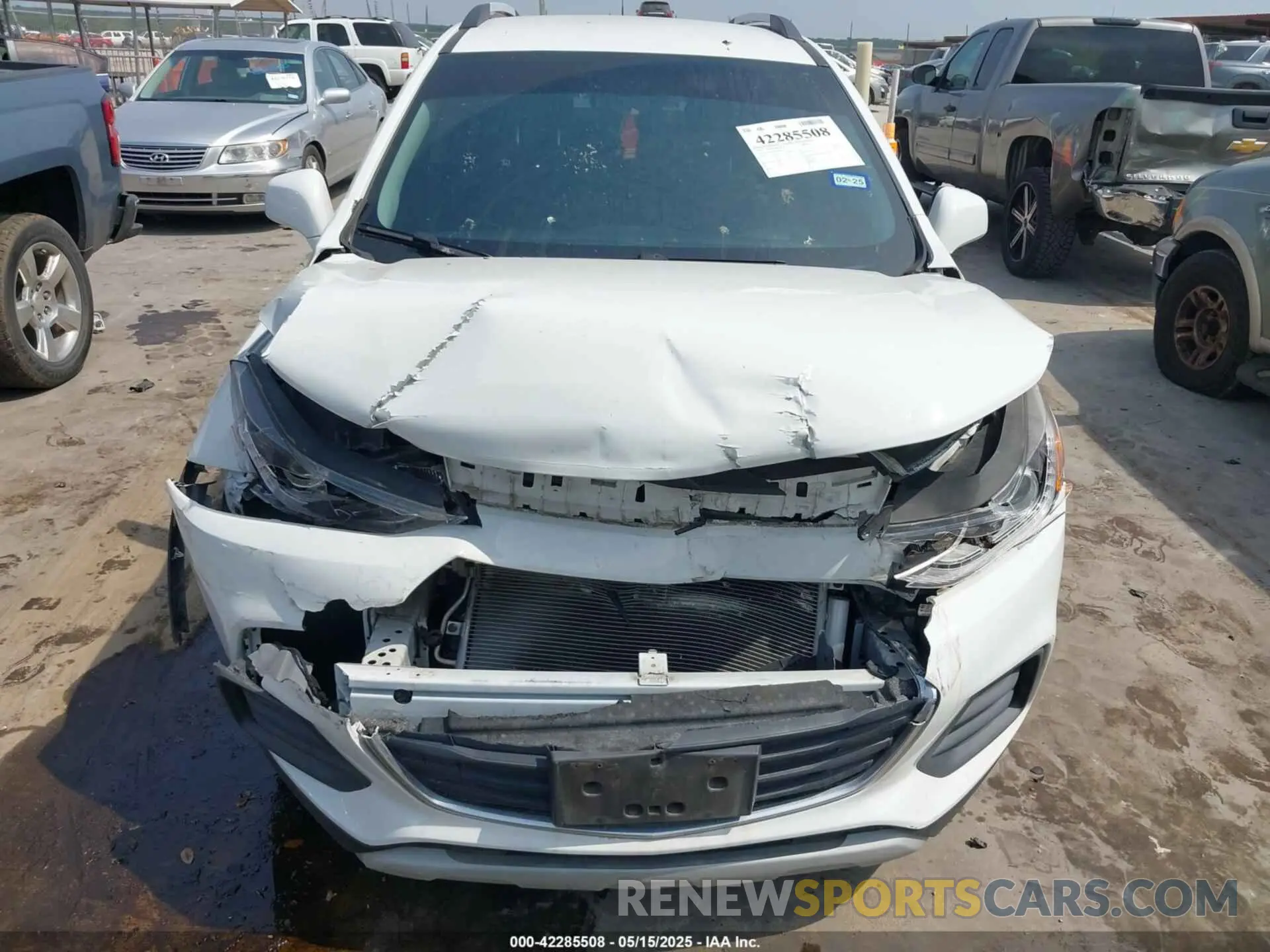 12 Photograph of a damaged car KL7CJLSB2LB009170 CHEVROLET TRAX 2020