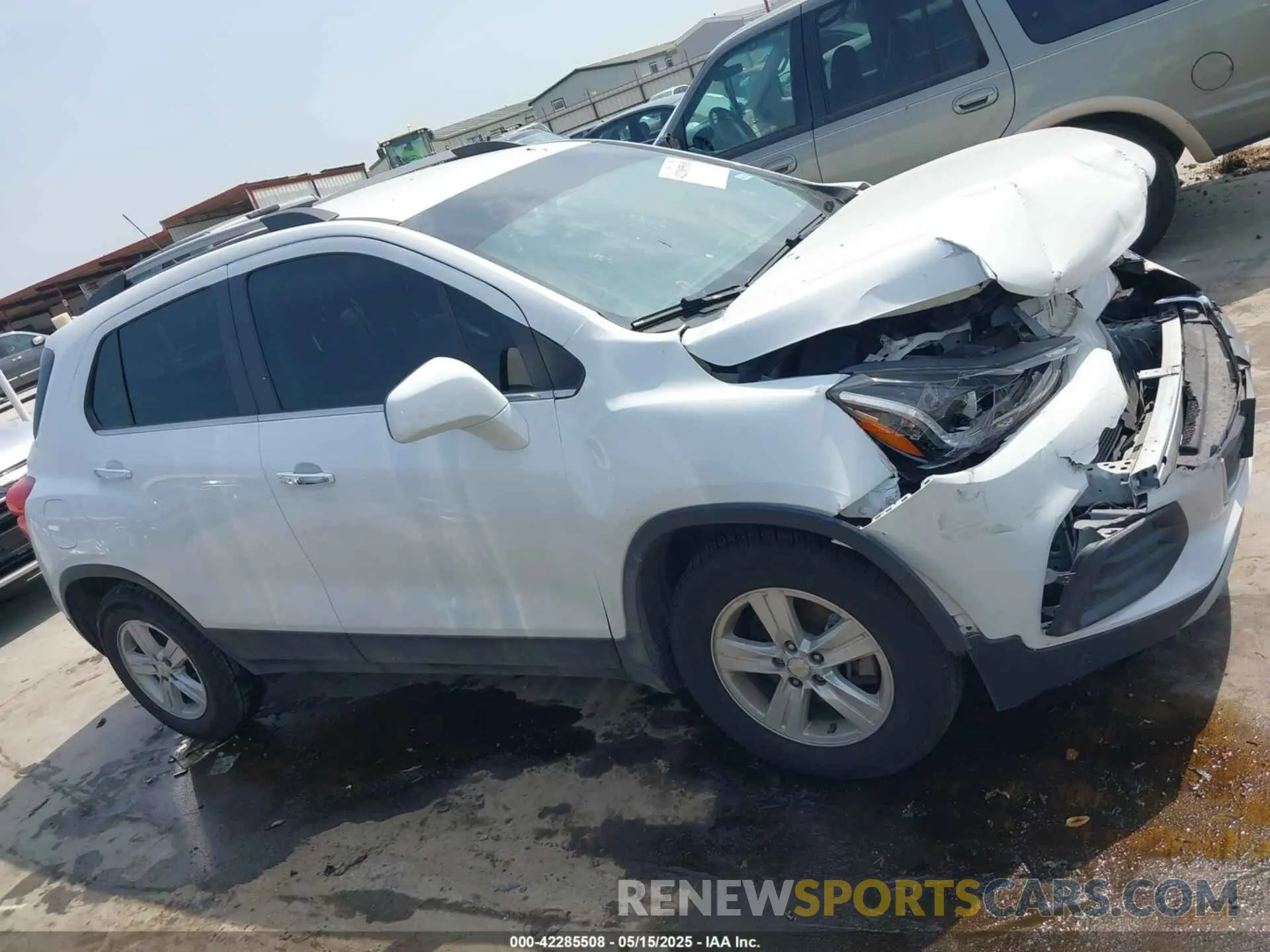 13 Photograph of a damaged car KL7CJLSB2LB009170 CHEVROLET TRAX 2020