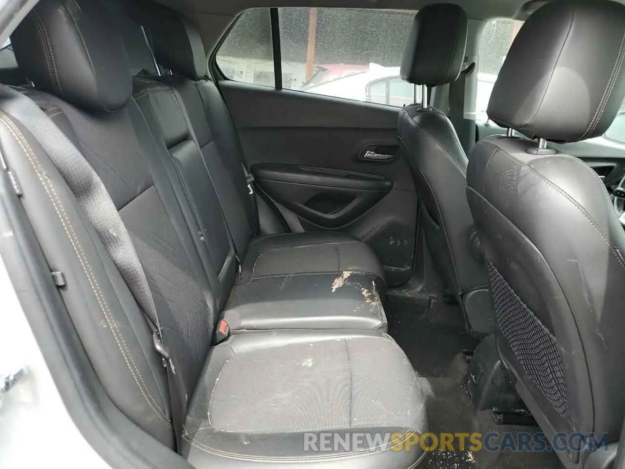 12 Photograph of a damaged car KL7CJLSB2LB009363 CHEVROLET TRAX 2020