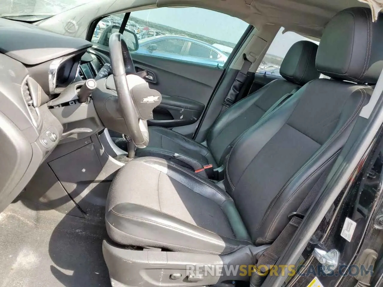 7 Photograph of a damaged car KL7CJLSB2LB336829 CHEVROLET TRAX 2020