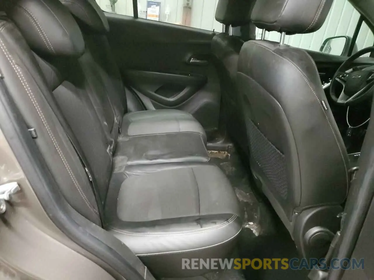 10 Photograph of a damaged car KL7CJLSB2LB348852 CHEVROLET TRAX 2020