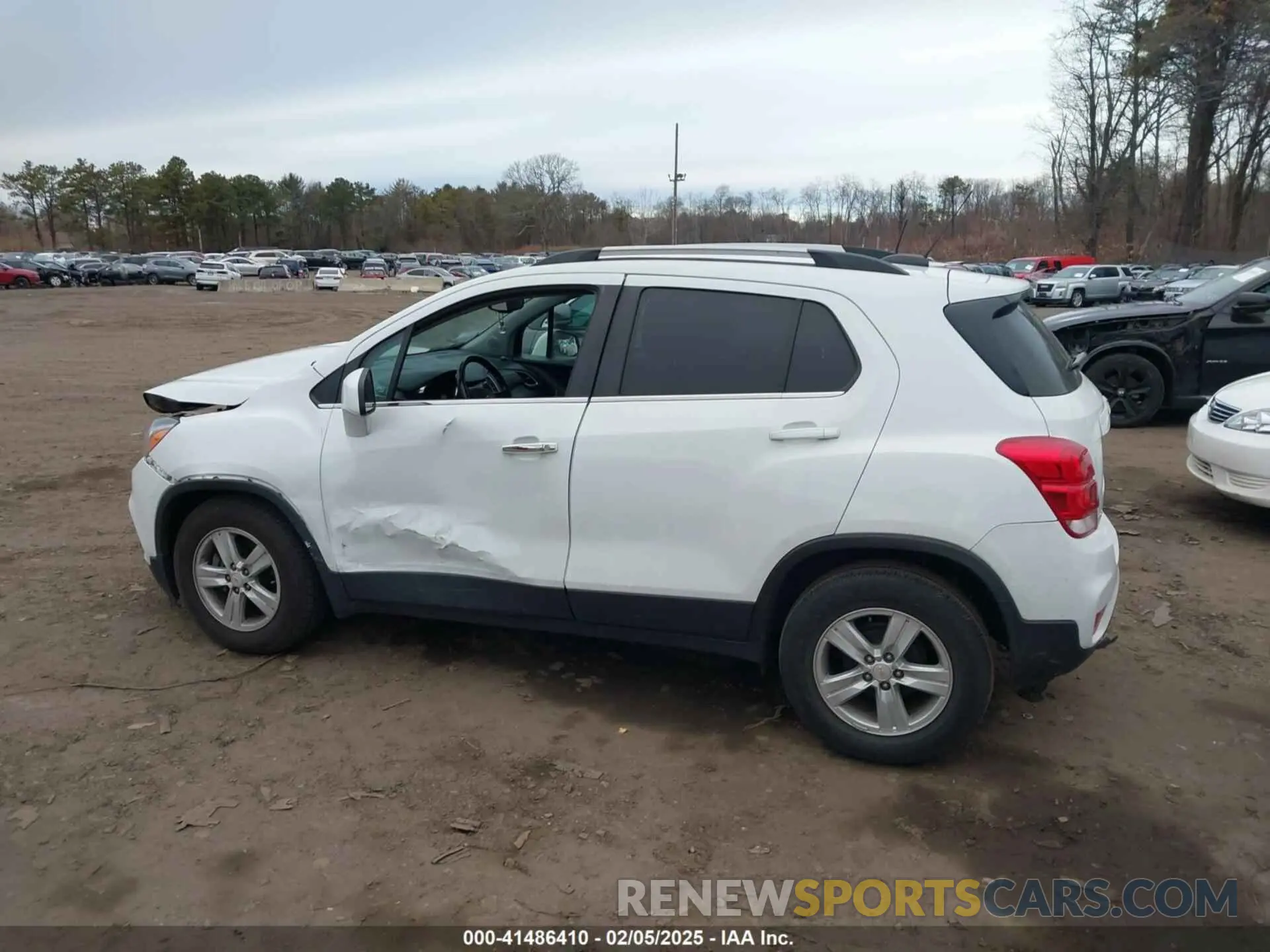 14 Photograph of a damaged car KL7CJLSB3LB058250 CHEVROLET TRAX 2020