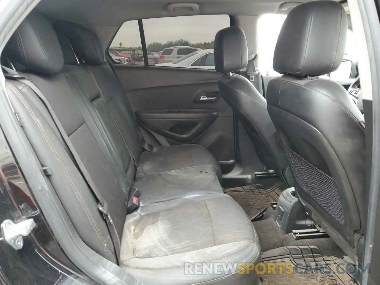 11 Photograph of a damaged car KL7CJLSB4LB027556 CHEVROLET TRAX 2020