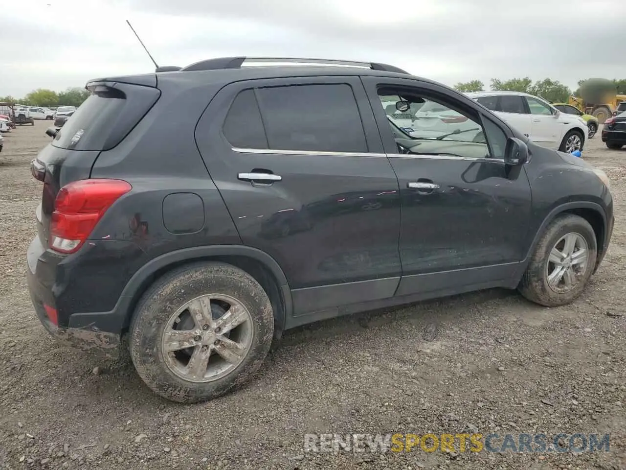 3 Photograph of a damaged car KL7CJLSB4LB027556 CHEVROLET TRAX 2020