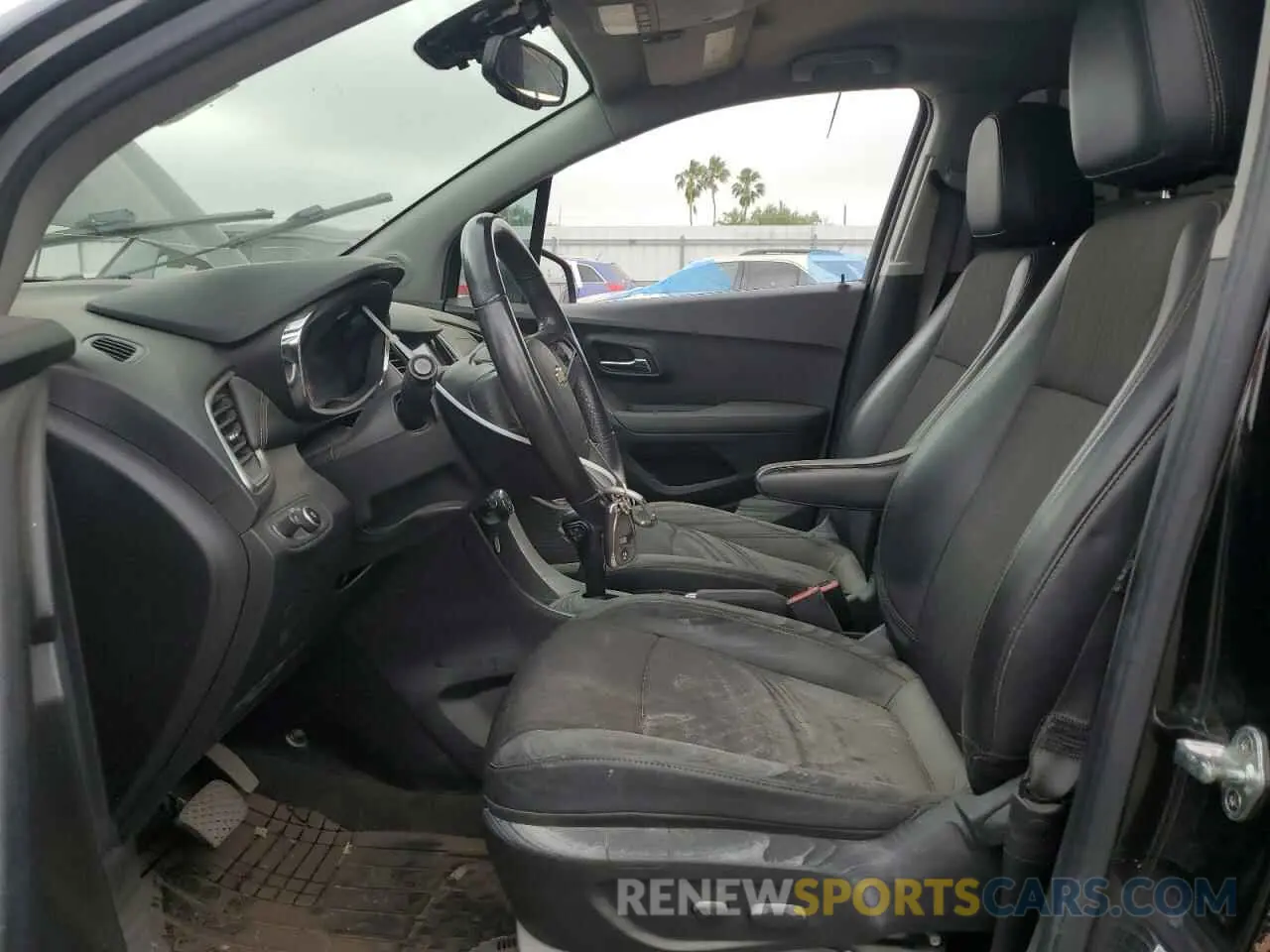 7 Photograph of a damaged car KL7CJLSB4LB027556 CHEVROLET TRAX 2020