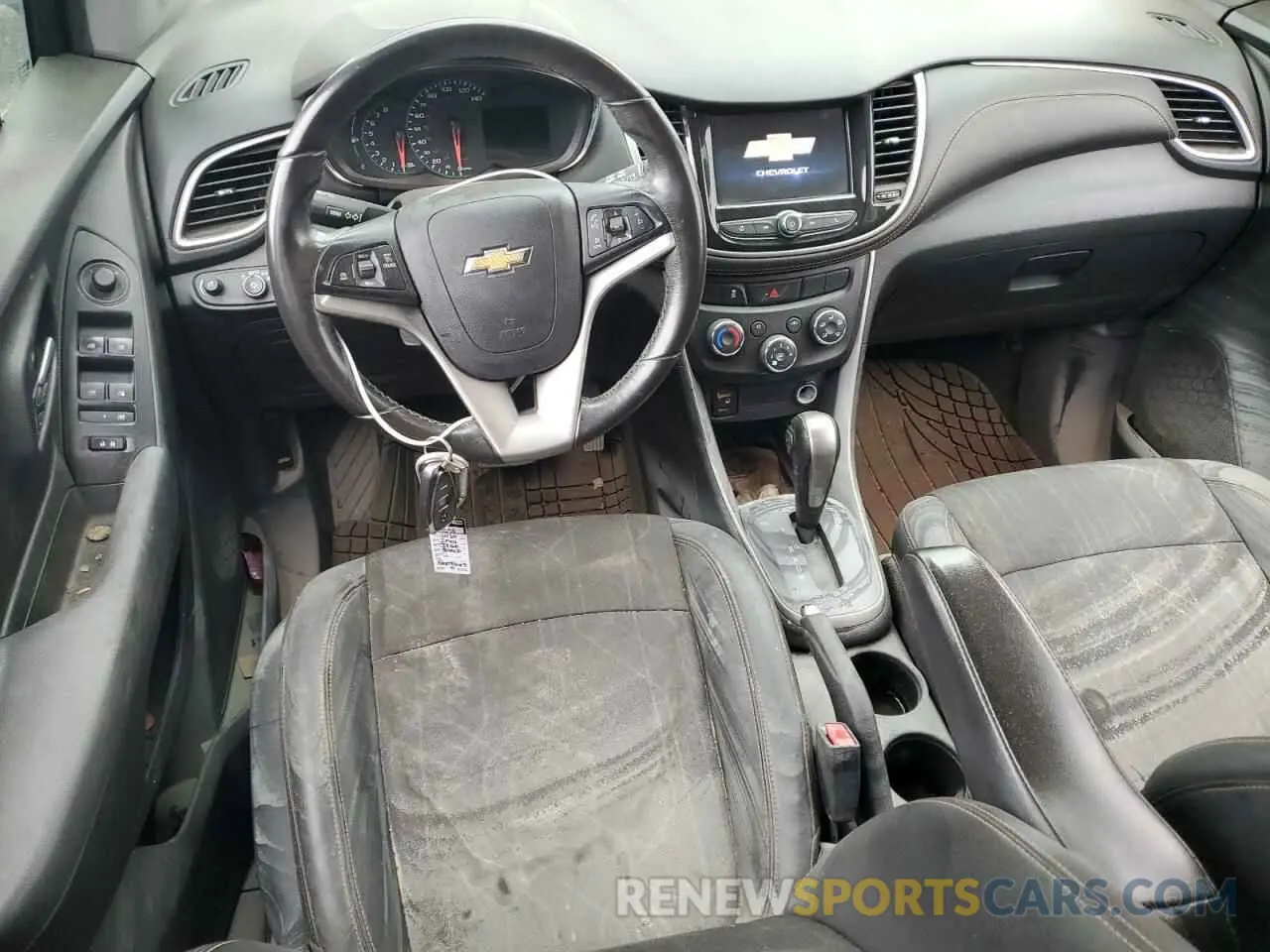 8 Photograph of a damaged car KL7CJLSB4LB027556 CHEVROLET TRAX 2020