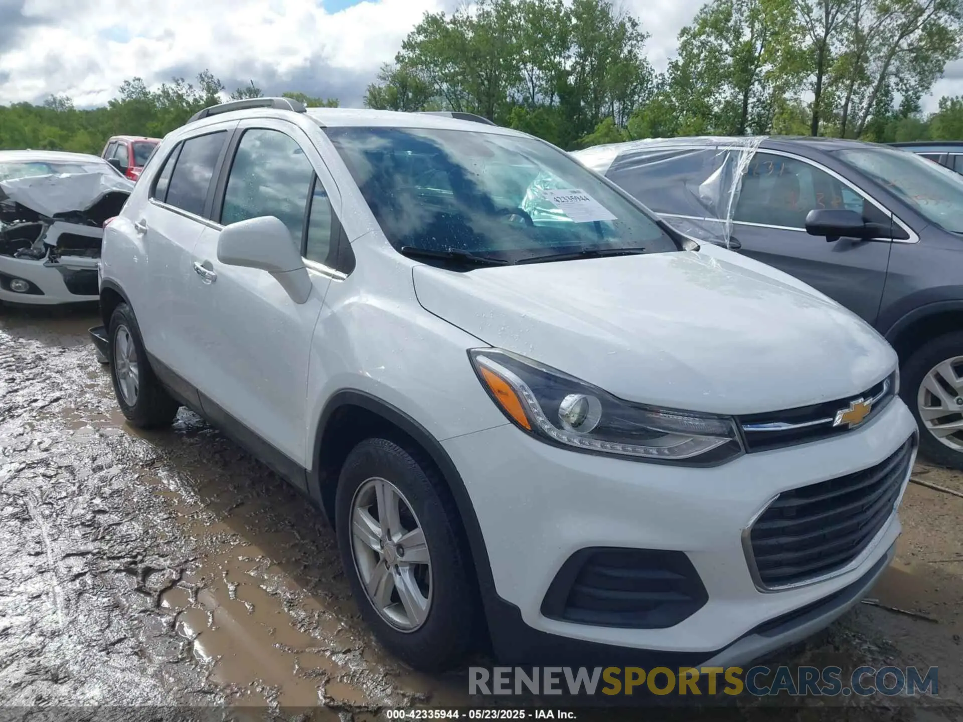 1 Photograph of a damaged car KL7CJLSB4LB069208 CHEVROLET TRAX 2020