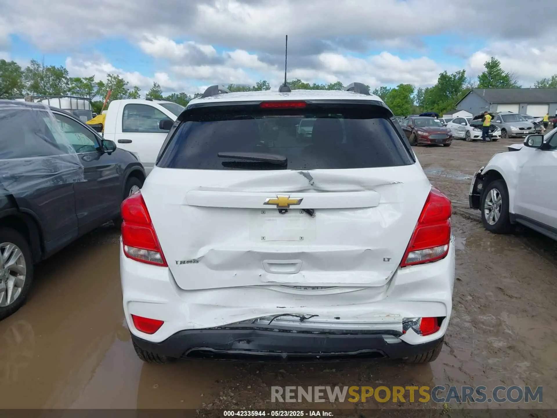16 Photograph of a damaged car KL7CJLSB4LB069208 CHEVROLET TRAX 2020