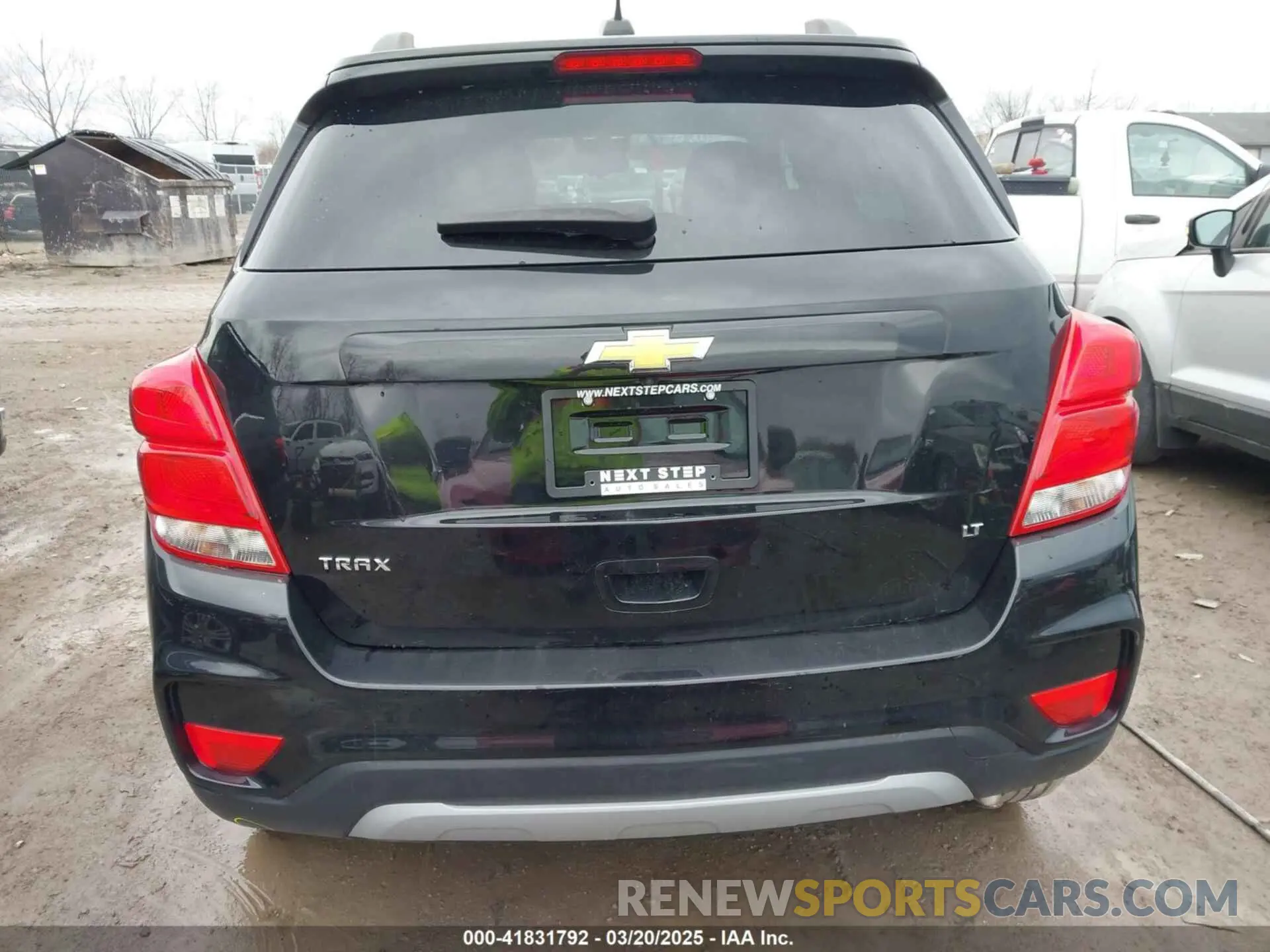 17 Photograph of a damaged car KL7CJLSB4LB092584 CHEVROLET TRAX 2020