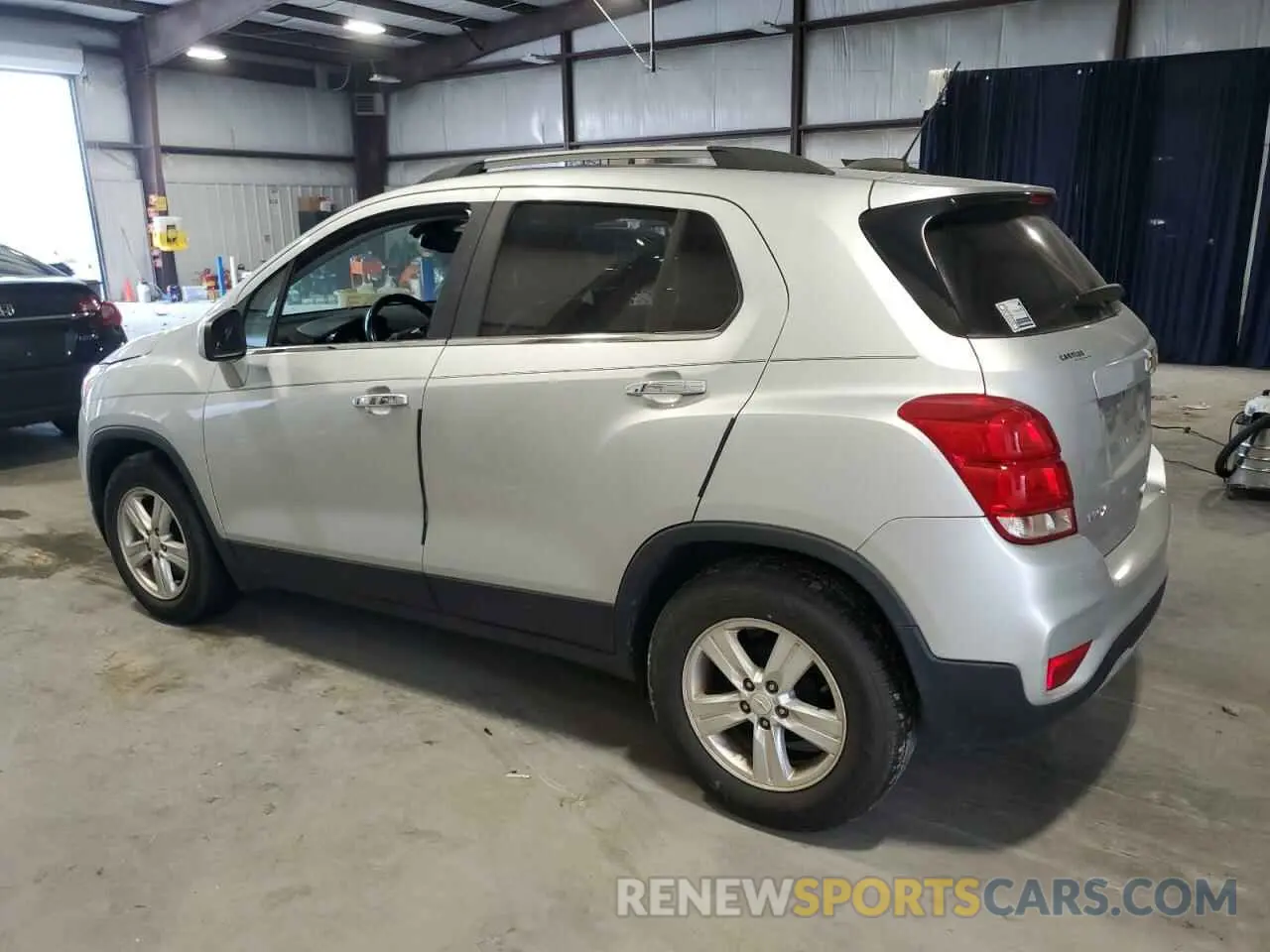 2 Photograph of a damaged car KL7CJLSB5LB017554 CHEVROLET TRAX 2020