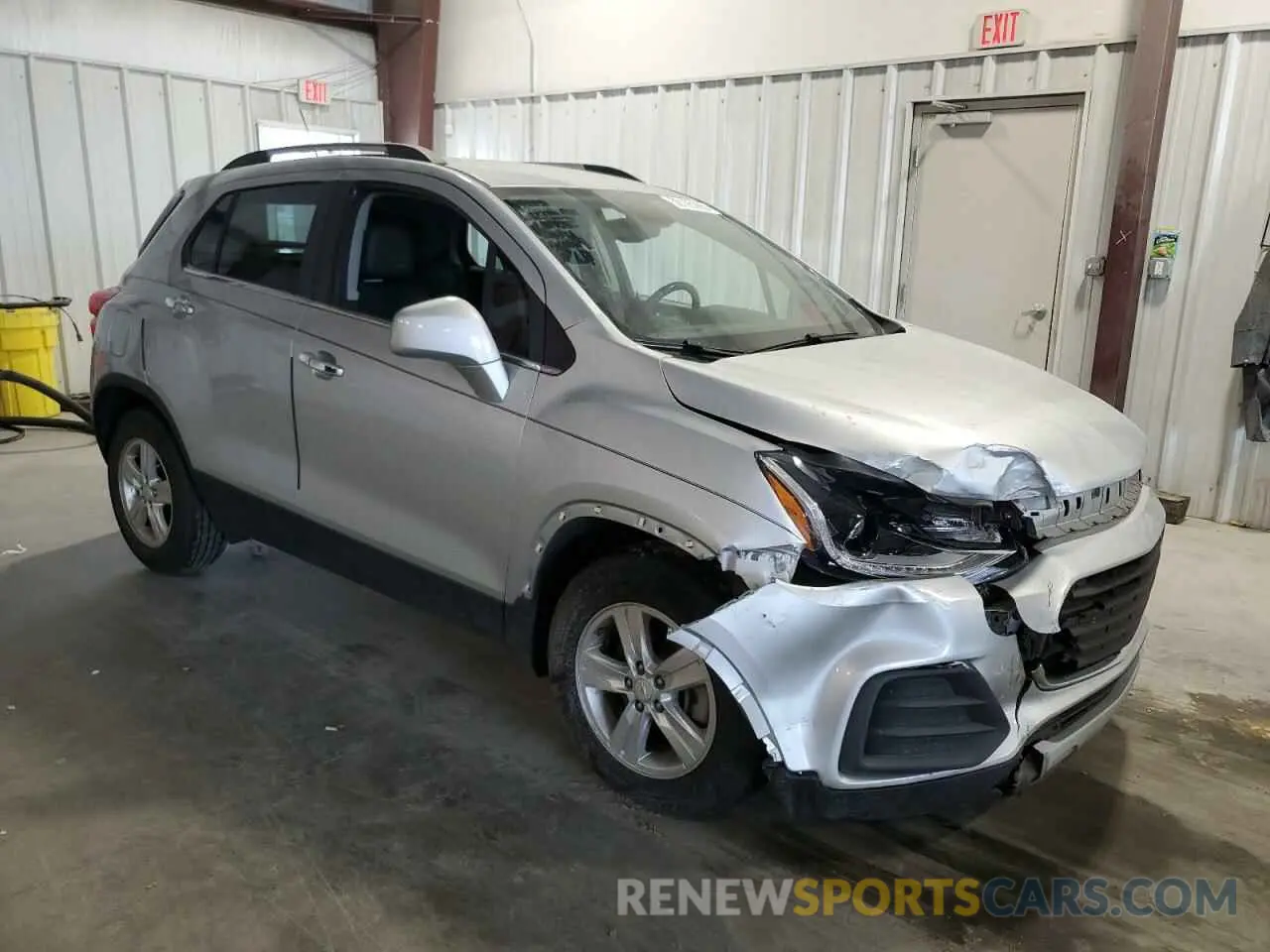 4 Photograph of a damaged car KL7CJLSB5LB017554 CHEVROLET TRAX 2020