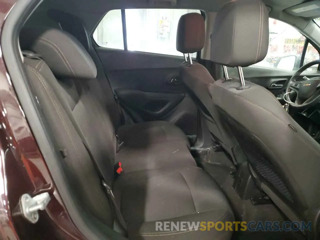 11 Photograph of a damaged car KL7CJLSB5LB334573 CHEVROLET TRAX 2020
