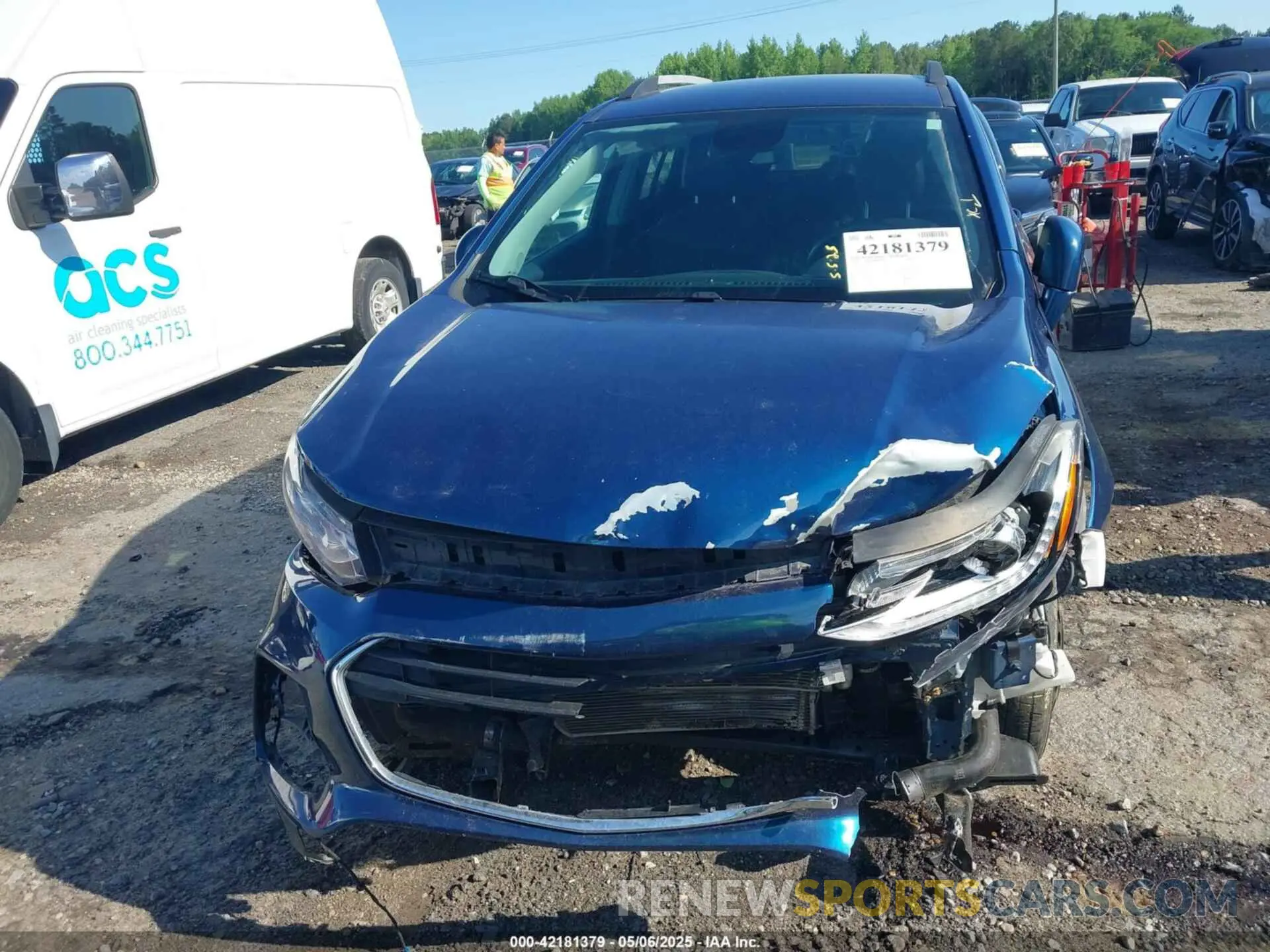 13 Photograph of a damaged car KL7CJLSB5LB337747 CHEVROLET TRAX 2020