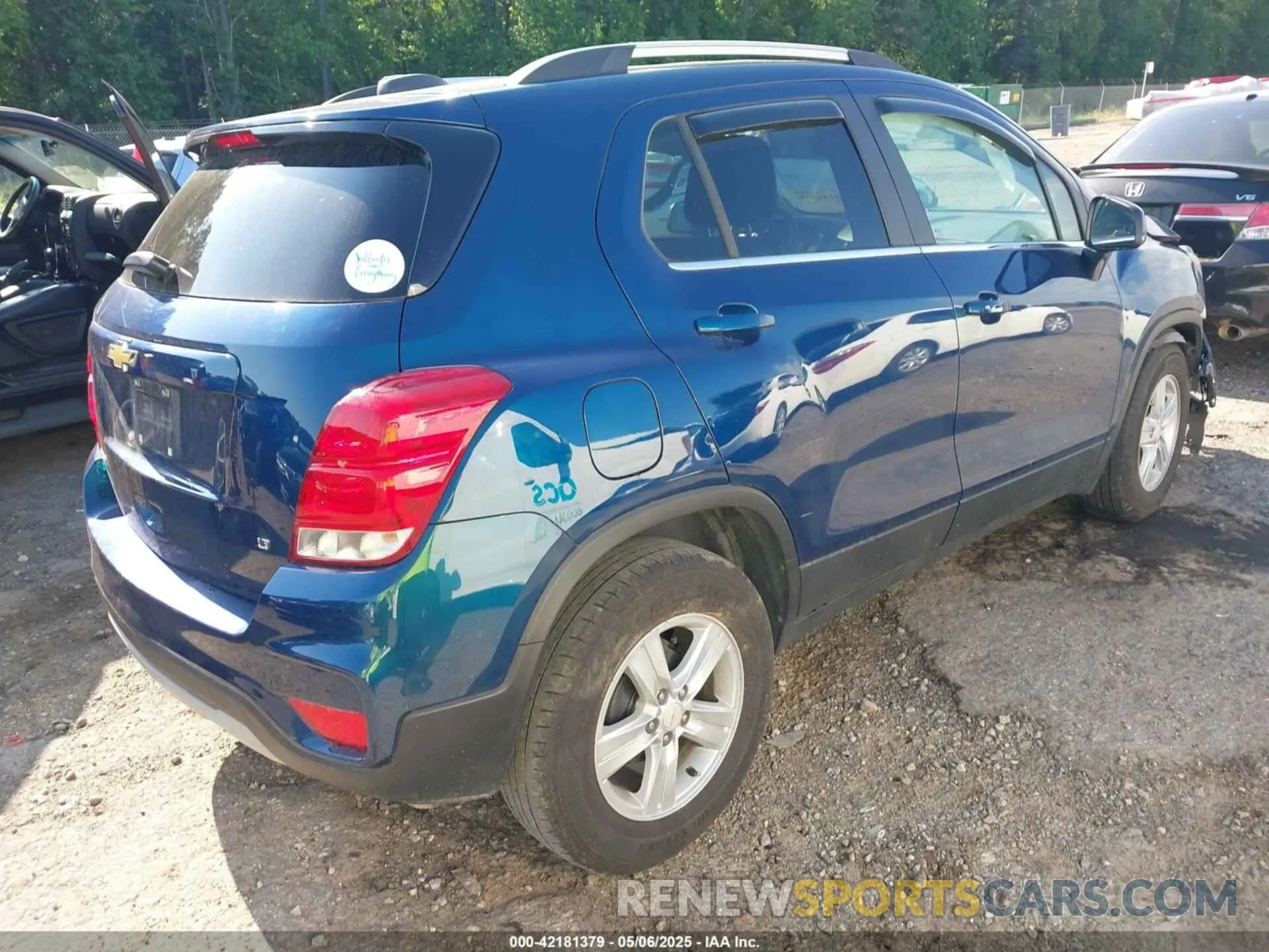 4 Photograph of a damaged car KL7CJLSB5LB337747 CHEVROLET TRAX 2020