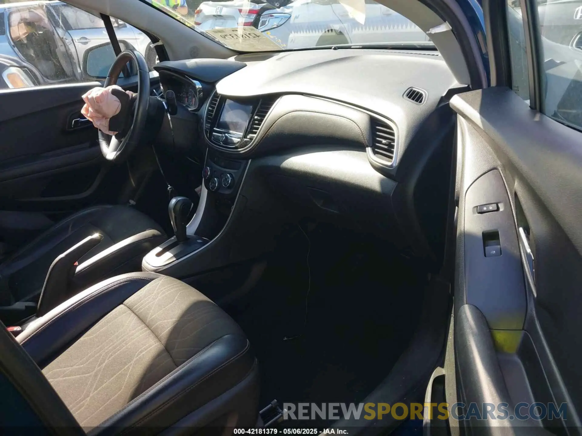 5 Photograph of a damaged car KL7CJLSB5LB337747 CHEVROLET TRAX 2020