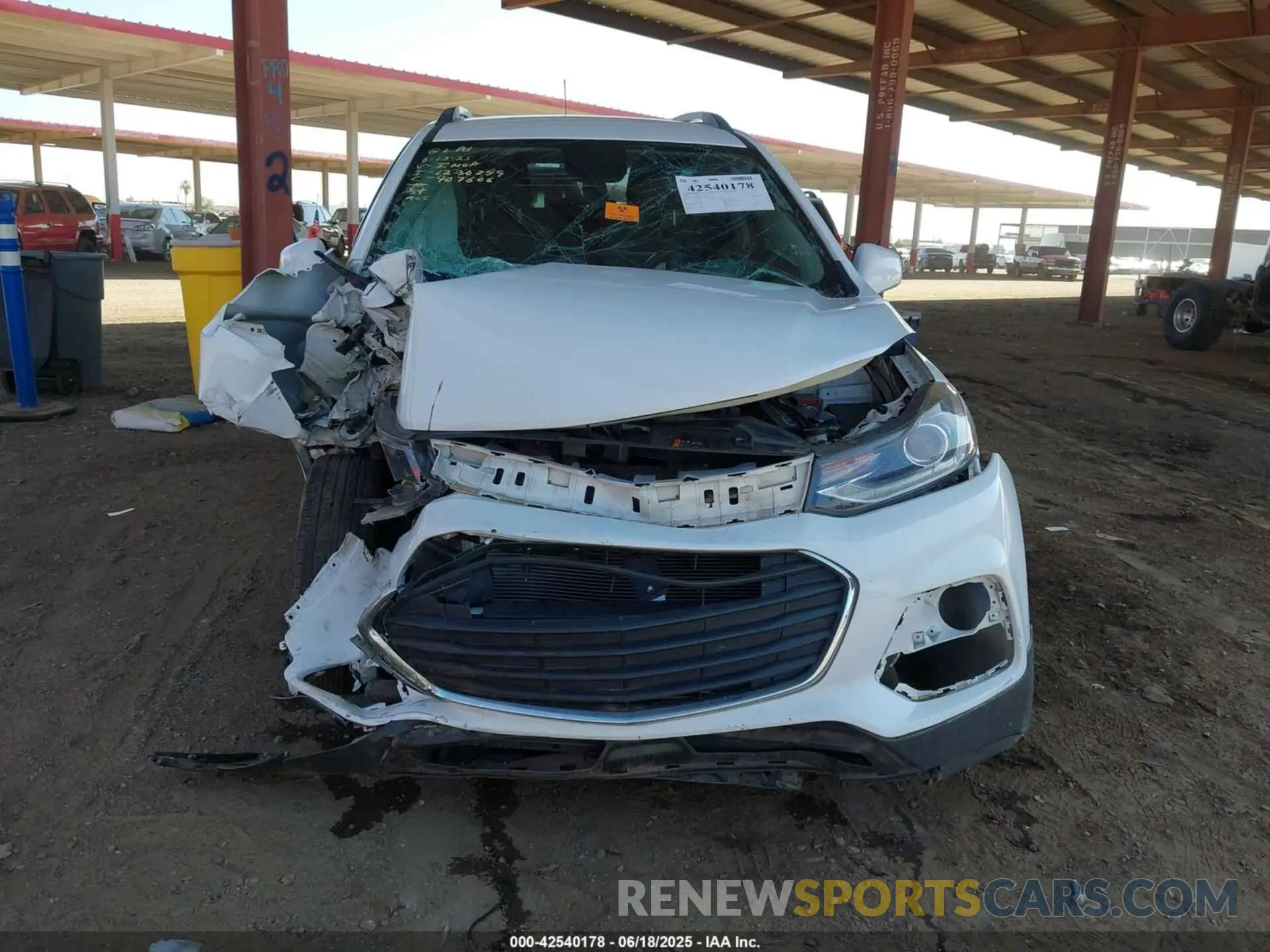 11 Photograph of a damaged car KL7CJLSB6LB008877 CHEVROLET TRAX 2020