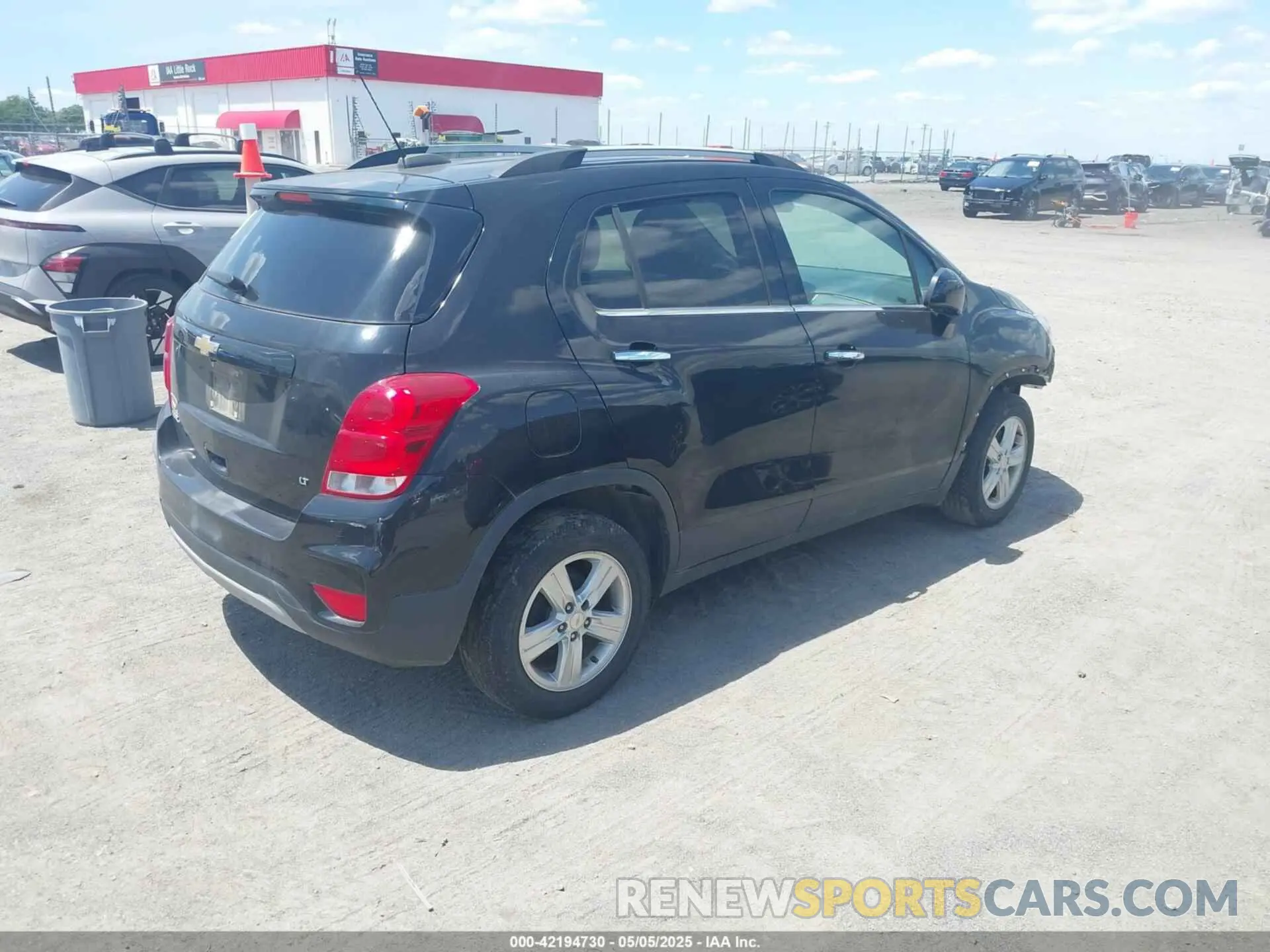 4 Photograph of a damaged car KL7CJLSB6LB014470 CHEVROLET TRAX 2020