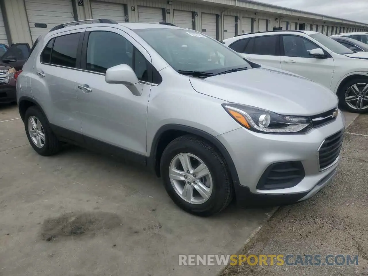 4 Photograph of a damaged car KL7CJLSB6LB025307 CHEVROLET TRAX 2020