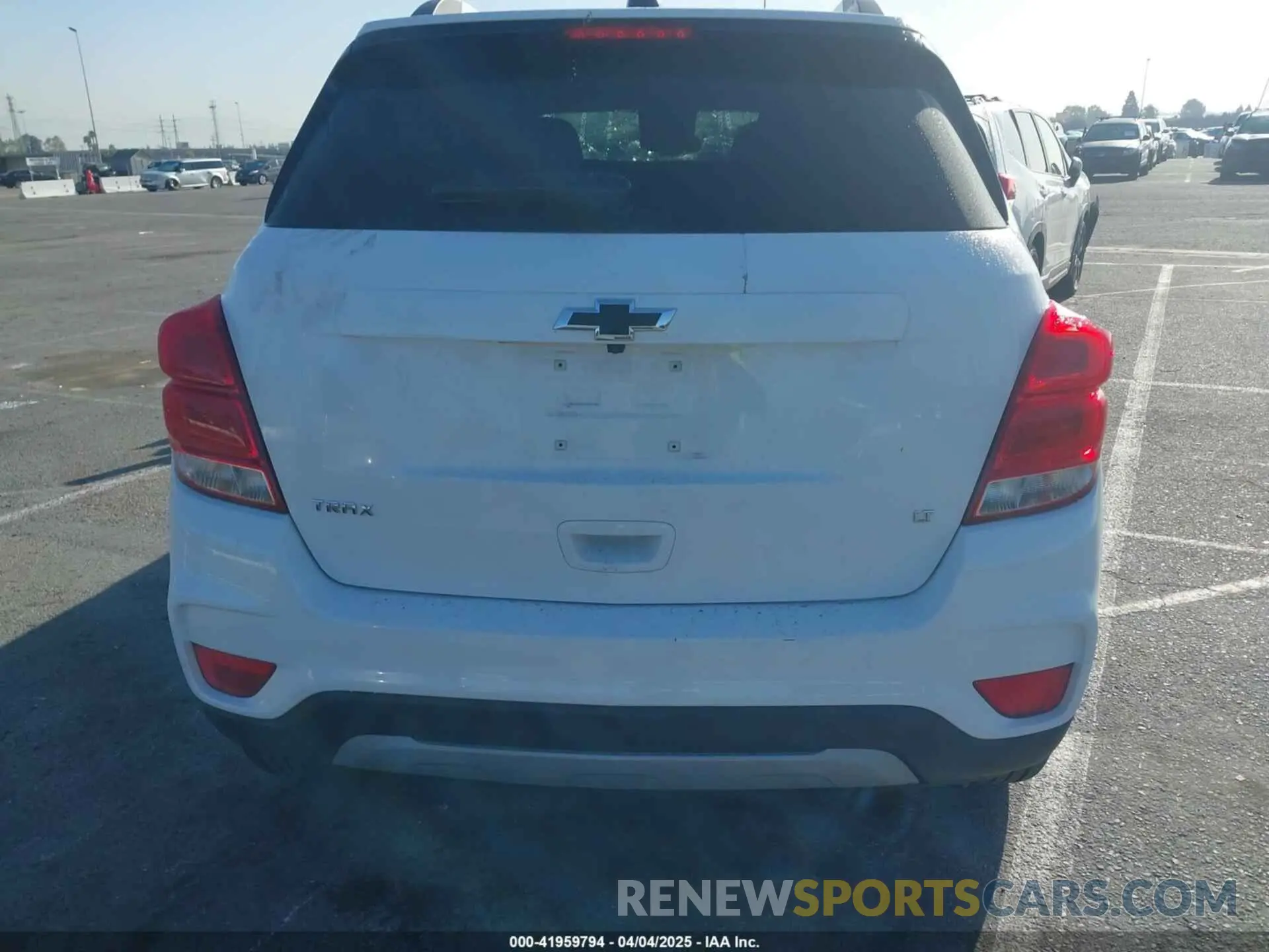 16 Photograph of a damaged car KL7CJLSB6LB325915 CHEVROLET TRAX 2020