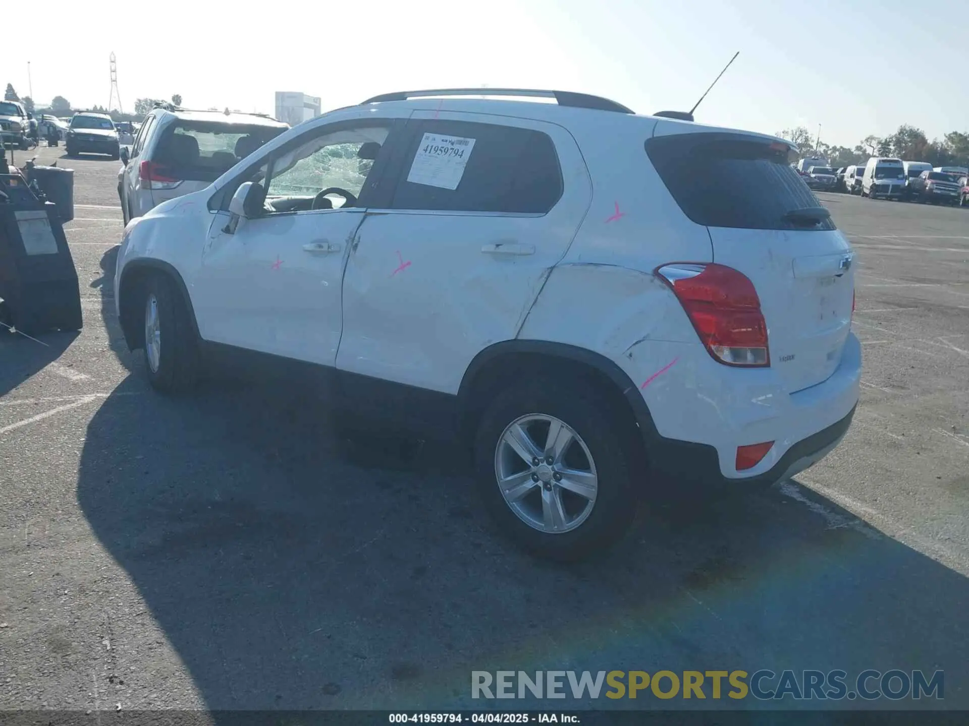 3 Photograph of a damaged car KL7CJLSB6LB325915 CHEVROLET TRAX 2020
