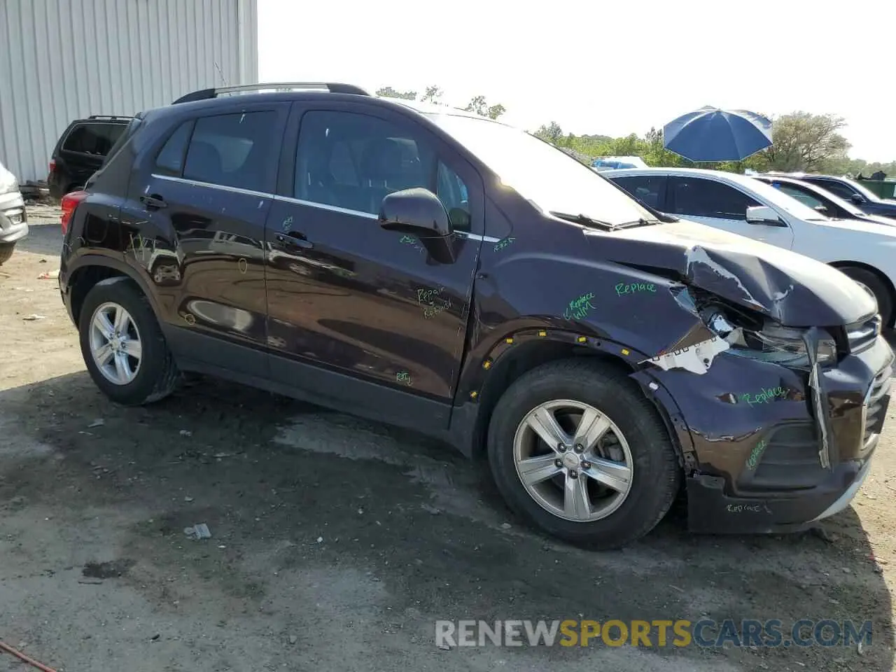 4 Photograph of a damaged car KL7CJLSB6LB342181 CHEVROLET TRAX 2020