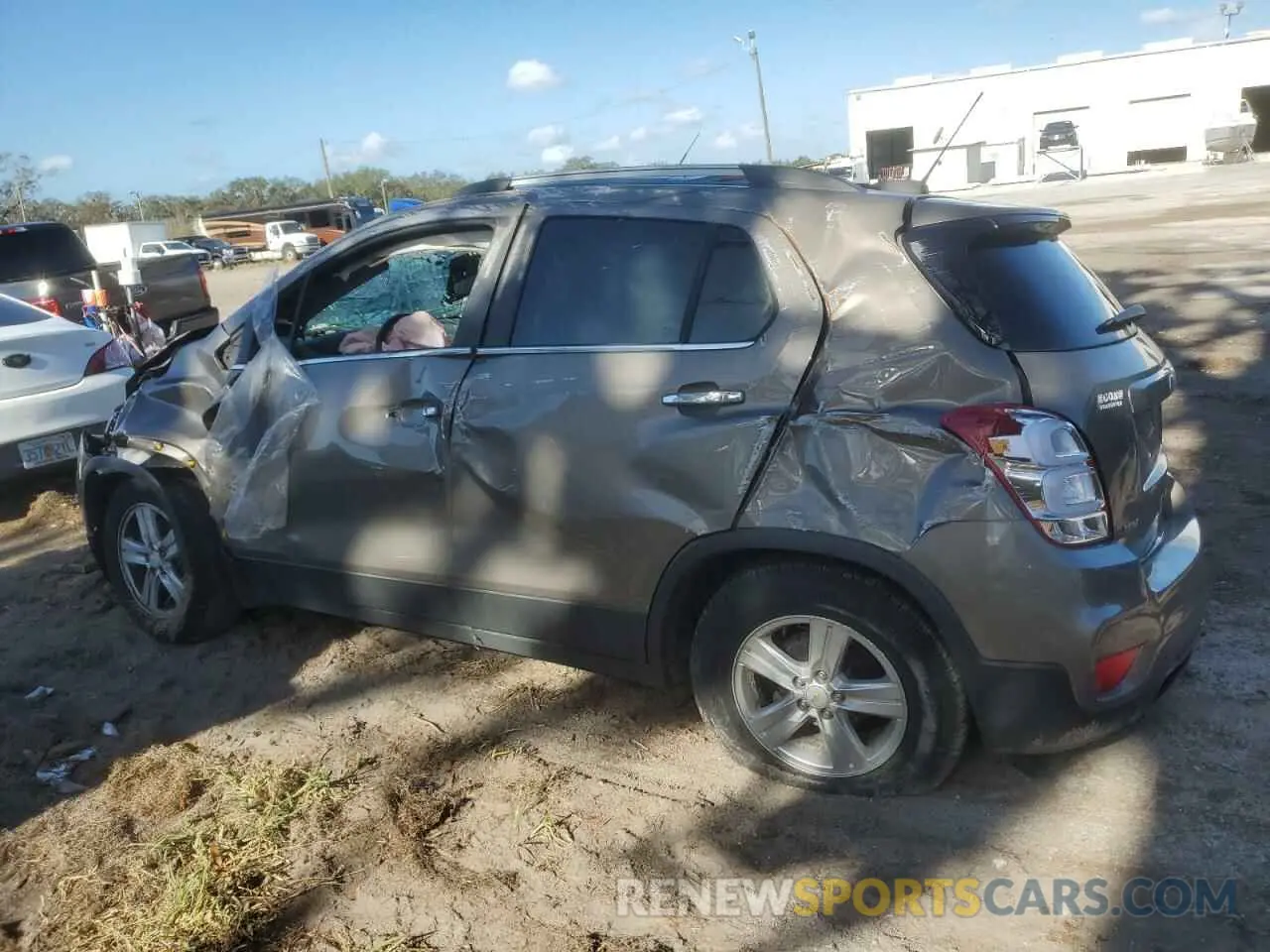 2 Photograph of a damaged car KL7CJLSB6LB344030 CHEVROLET TRAX 2020