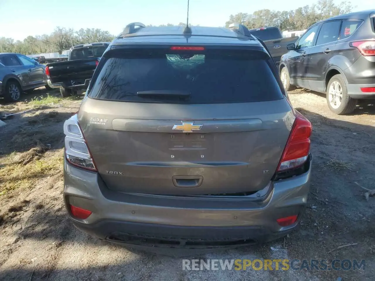 6 Photograph of a damaged car KL7CJLSB6LB344030 CHEVROLET TRAX 2020