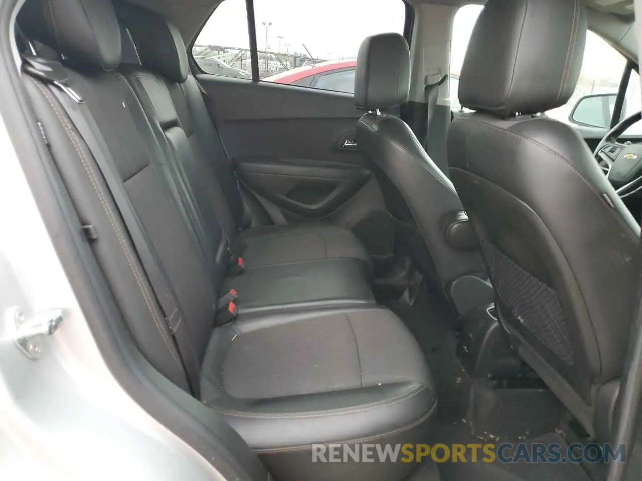 11 Photograph of a damaged car KL7CJLSB7LB029110 CHEVROLET TRAX 2020