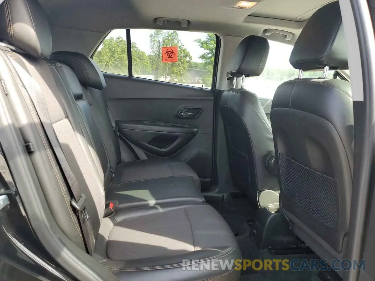 11 Photograph of a damaged car KL7CJLSB7LB057733 CHEVROLET TRAX 2020