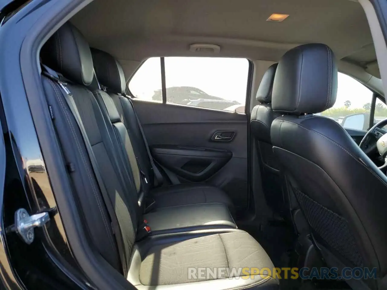 11 Photograph of a damaged car KL7CJLSB7LB065881 CHEVROLET TRAX 2020