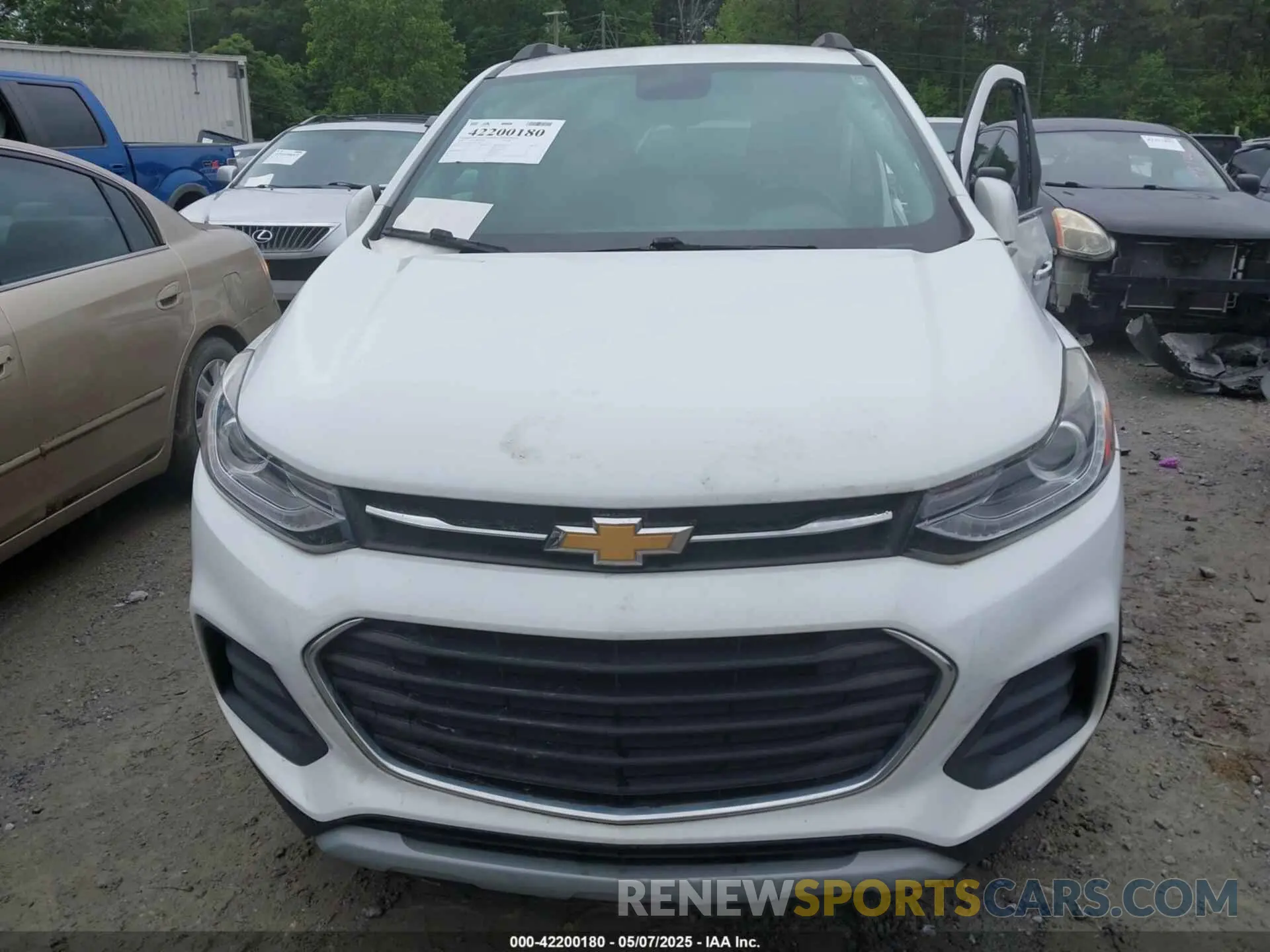 11 Photograph of a damaged car KL7CJLSB7LB075309 CHEVROLET TRAX 2020