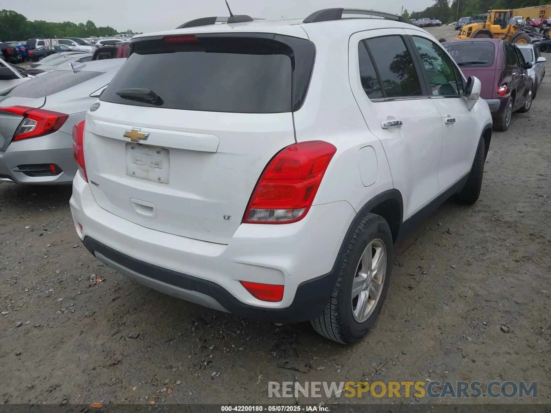 4 Photograph of a damaged car KL7CJLSB7LB075309 CHEVROLET TRAX 2020