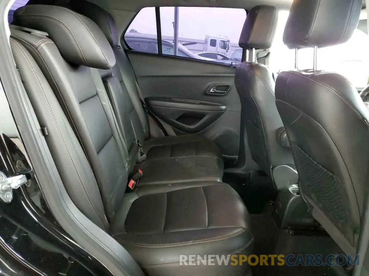 11 Photograph of a damaged car KL7CJLSB7LB350600 CHEVROLET TRAX 2020