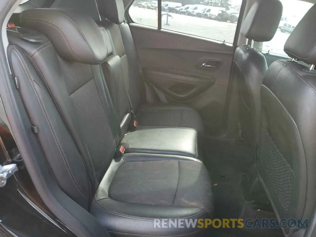11 Photograph of a damaged car KL7CJLSB8LB025440 CHEVROLET TRAX 2020