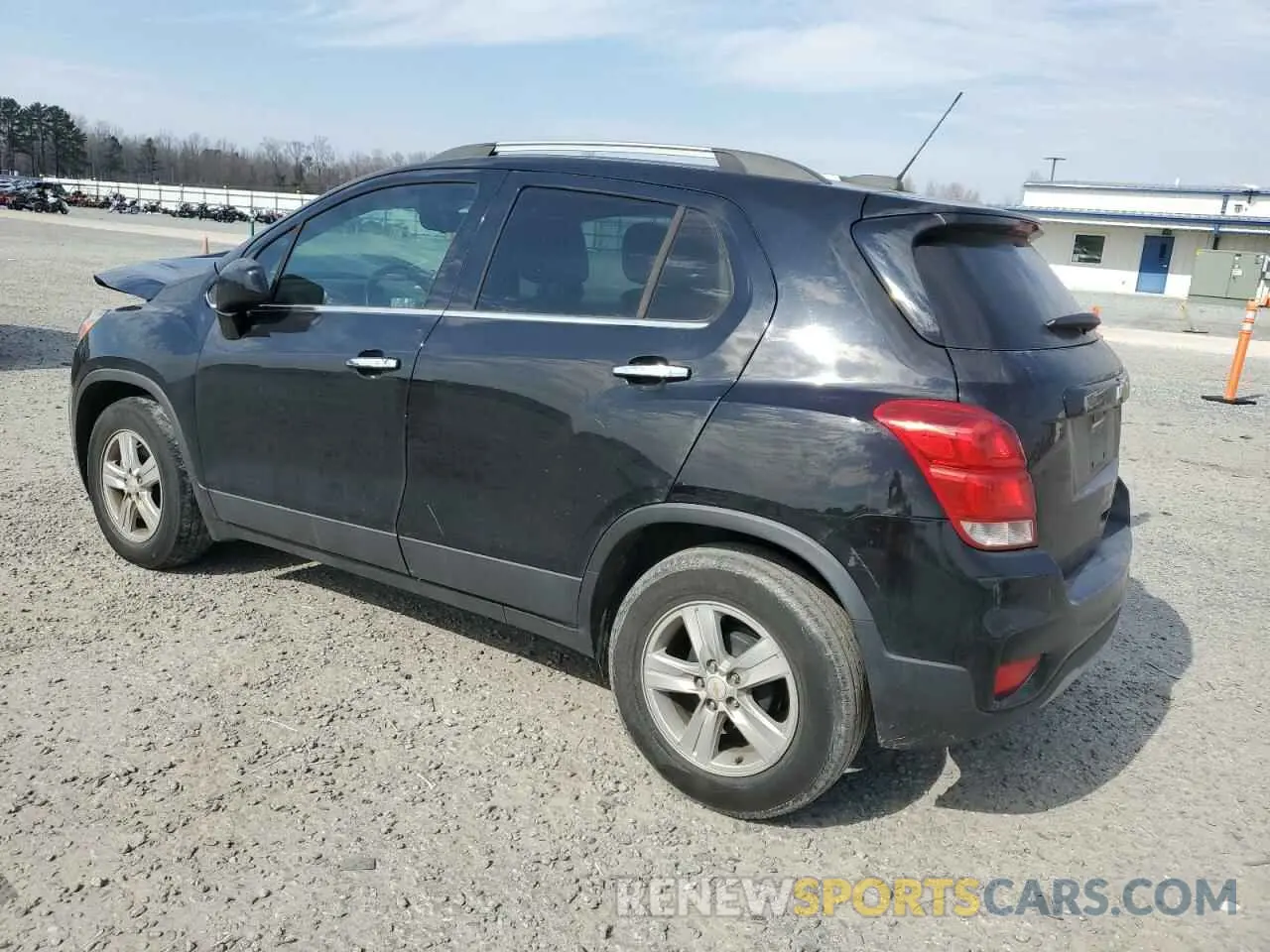 2 Photograph of a damaged car KL7CJLSB8LB025440 CHEVROLET TRAX 2020