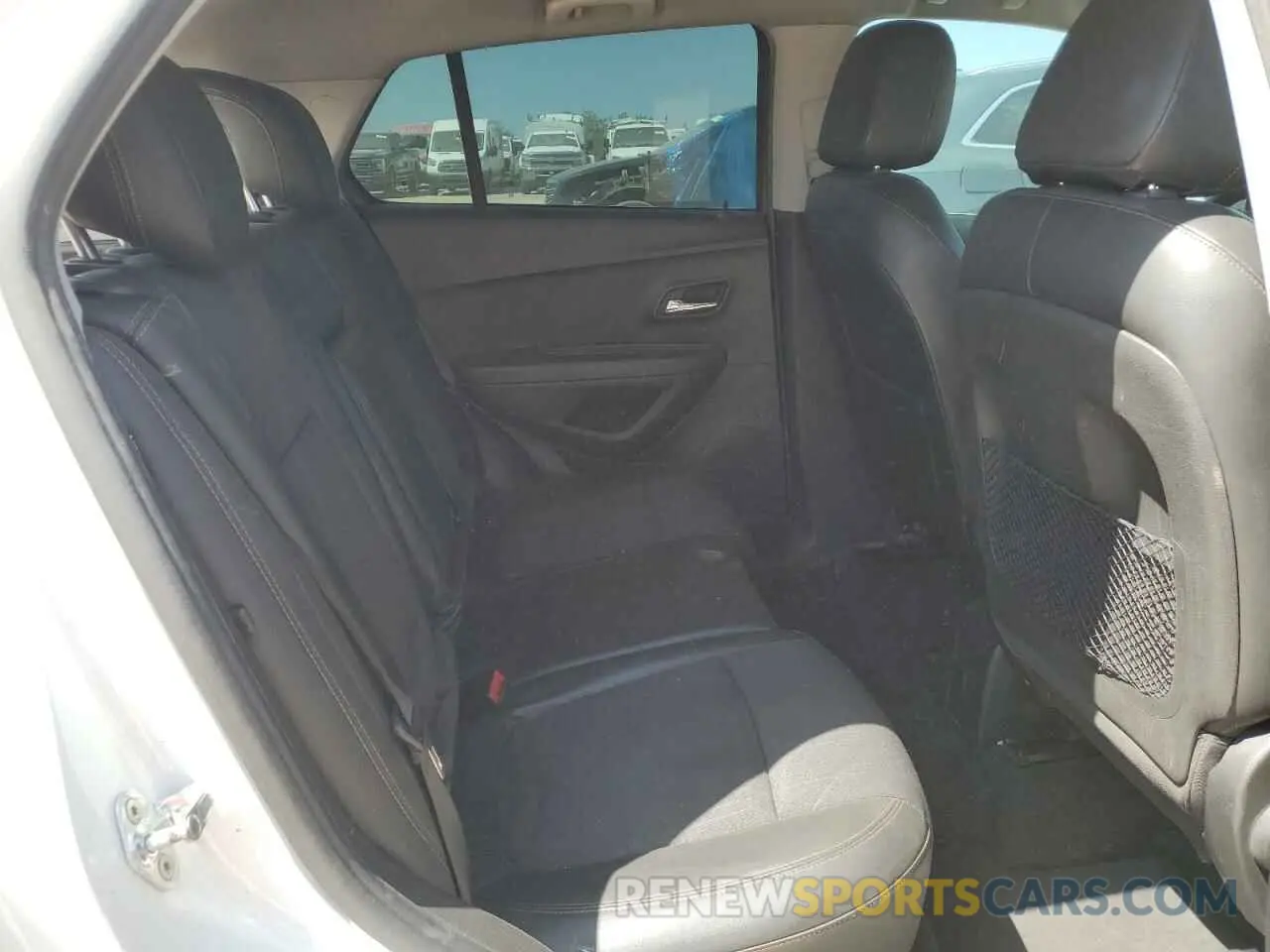 10 Photograph of a damaged car KL7CJLSB8LB040892 CHEVROLET TRAX 2020