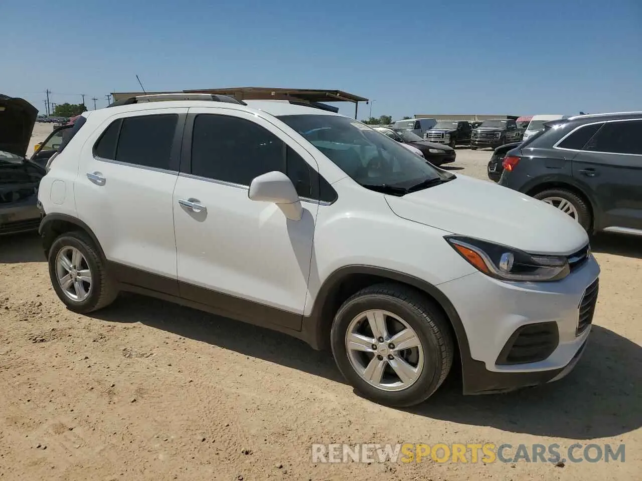 4 Photograph of a damaged car KL7CJLSB8LB040892 CHEVROLET TRAX 2020