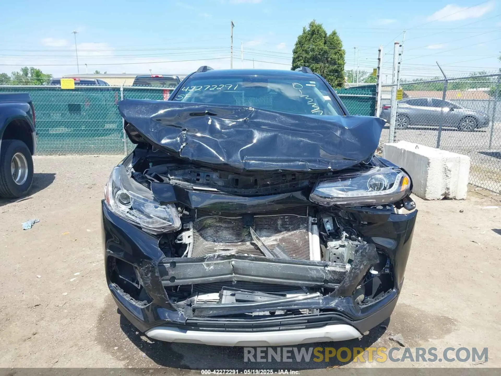 13 Photograph of a damaged car KL7CJLSB9LB013376 CHEVROLET TRAX 2020
