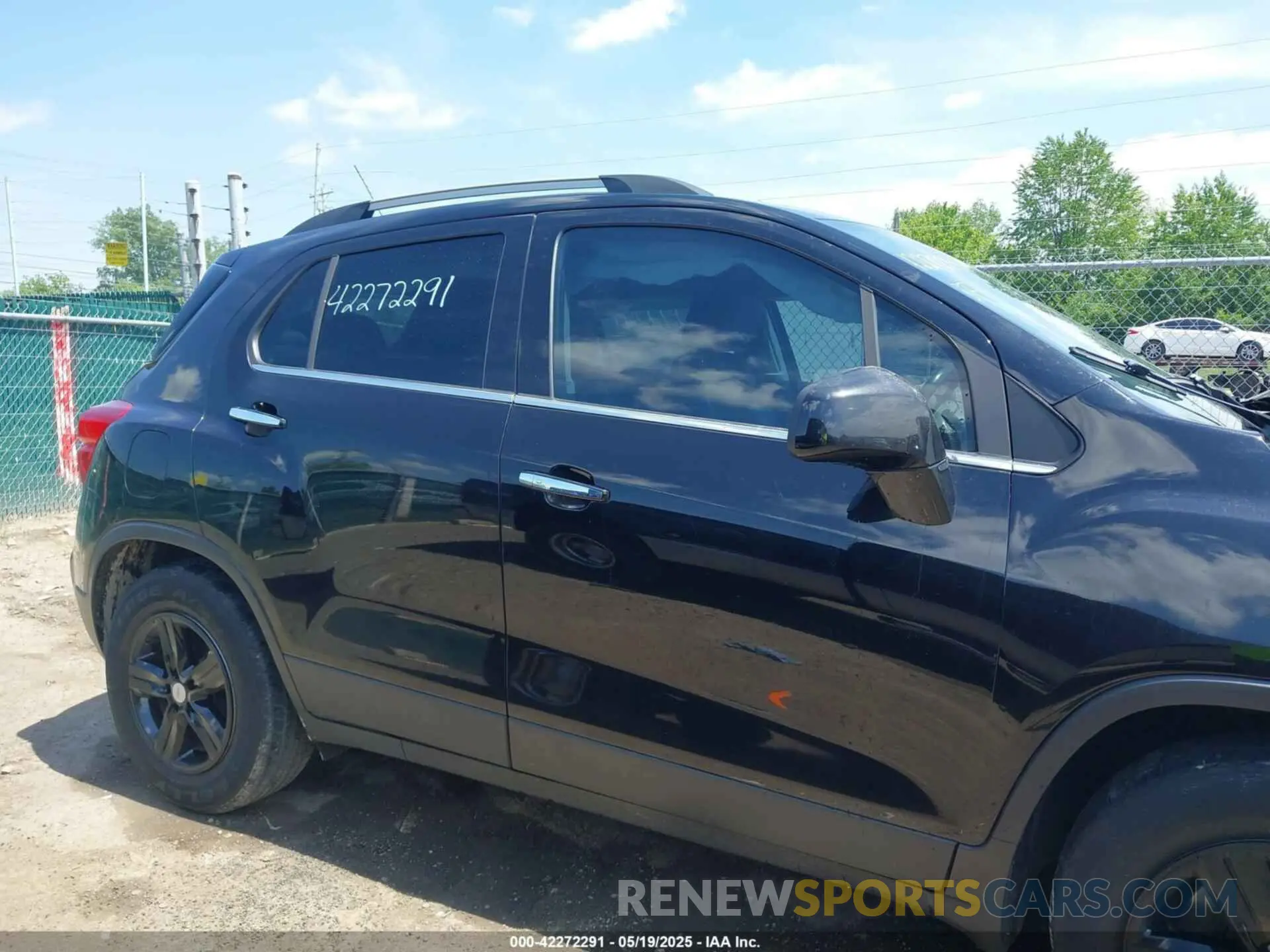14 Photograph of a damaged car KL7CJLSB9LB013376 CHEVROLET TRAX 2020