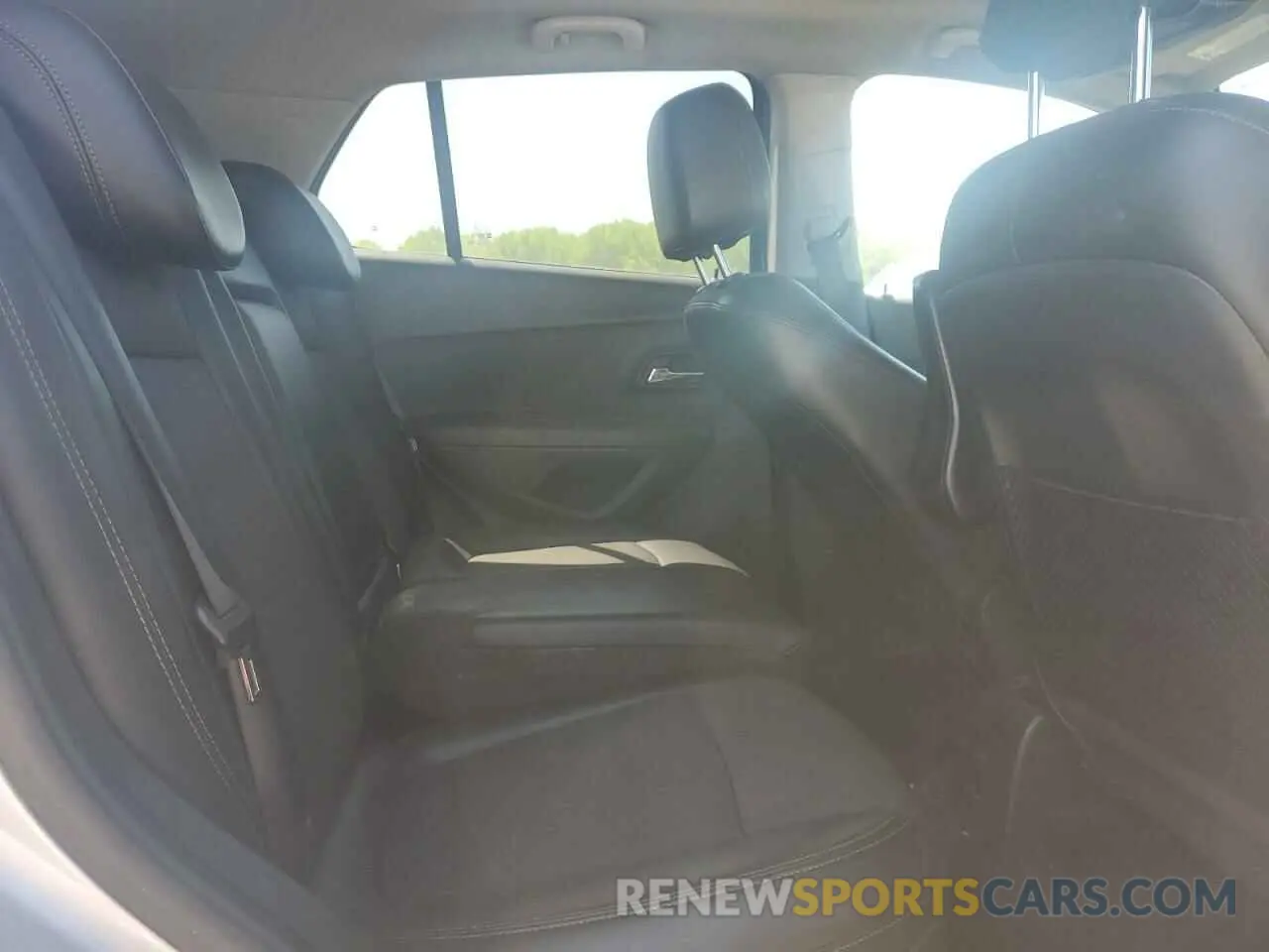12 Photograph of a damaged car KL7CJLSB9LB014608 CHEVROLET TRAX 2020