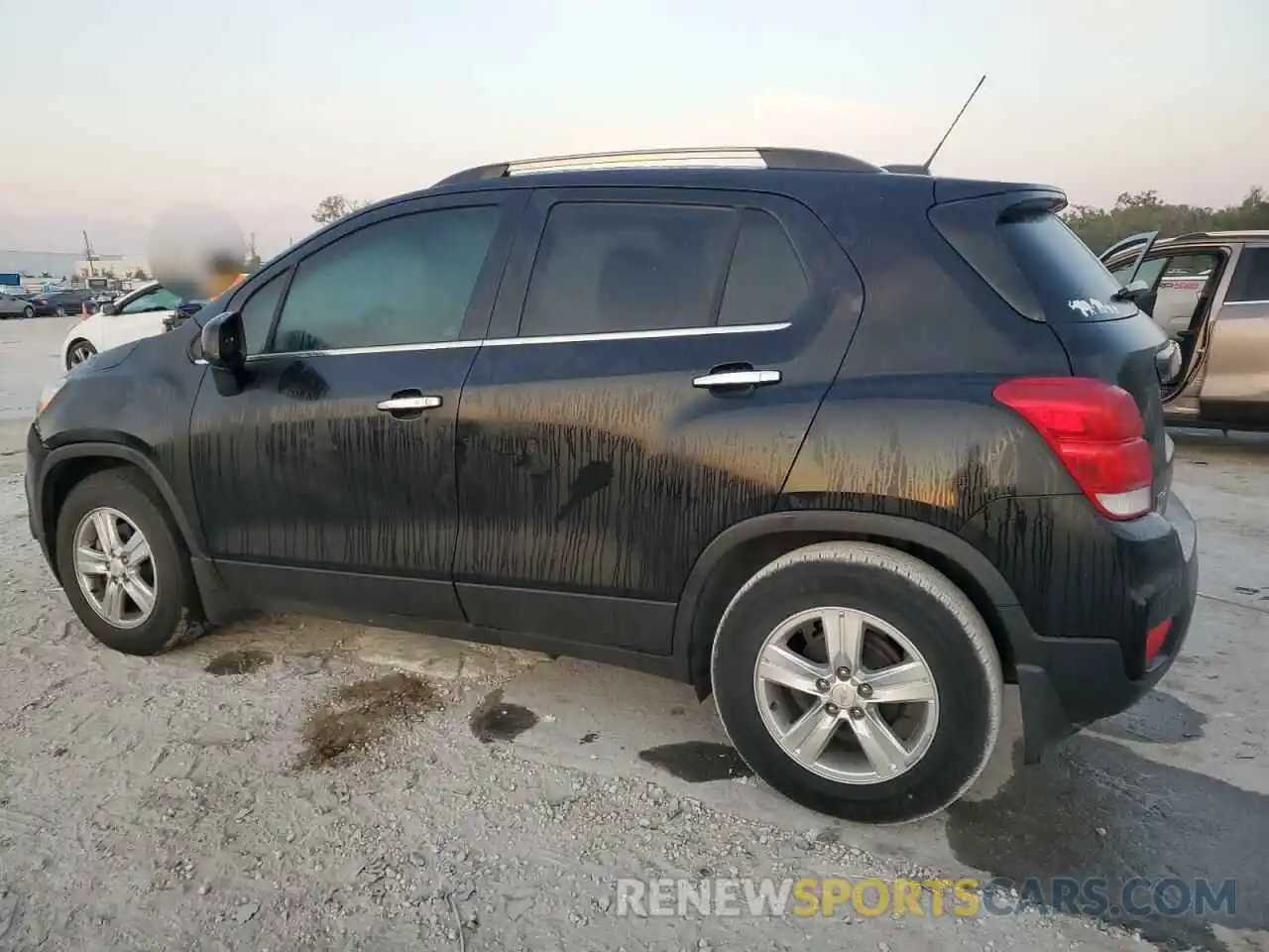 2 Photograph of a damaged car KL7CJLSB9LB034888 CHEVROLET TRAX 2020