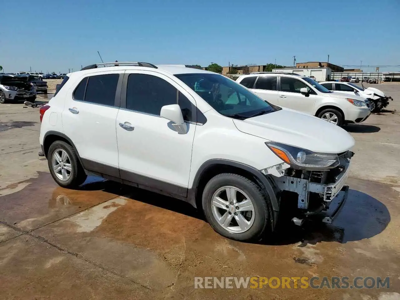 4 Photograph of a damaged car KL7CJLSB9LB048970 CHEVROLET TRAX 2020