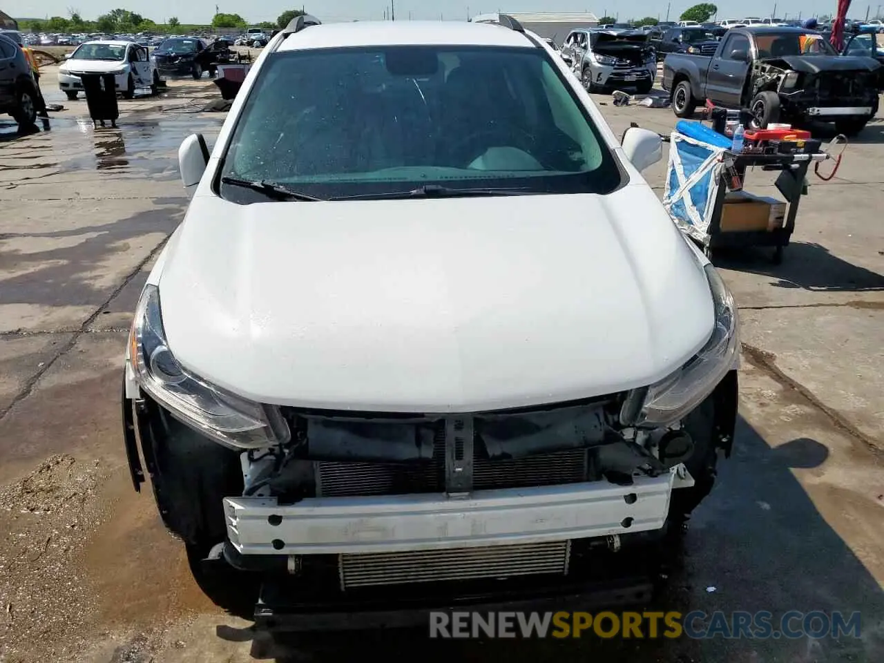 5 Photograph of a damaged car KL7CJLSB9LB048970 CHEVROLET TRAX 2020