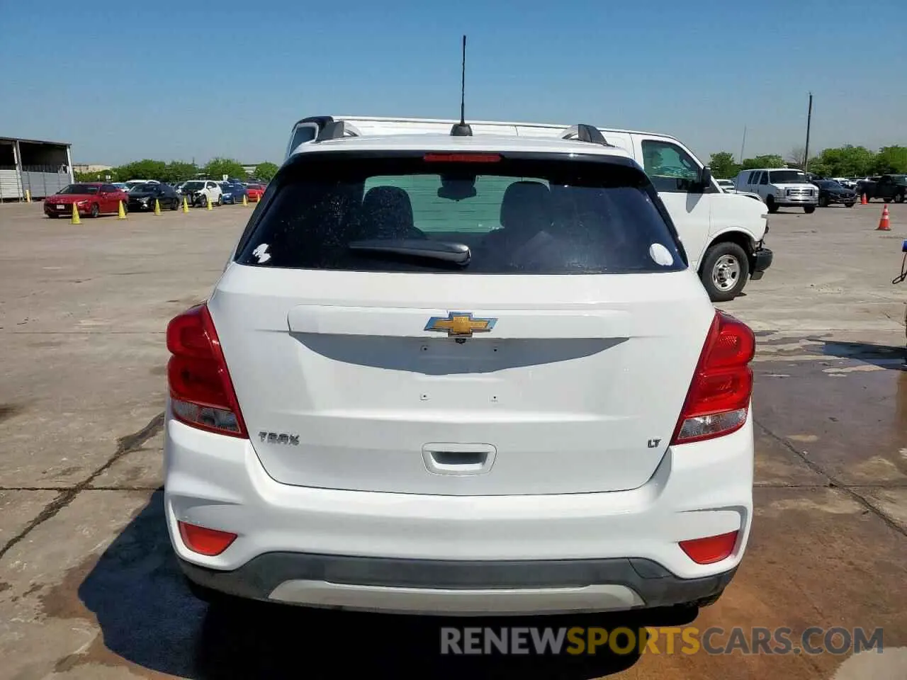 6 Photograph of a damaged car KL7CJLSB9LB048970 CHEVROLET TRAX 2020