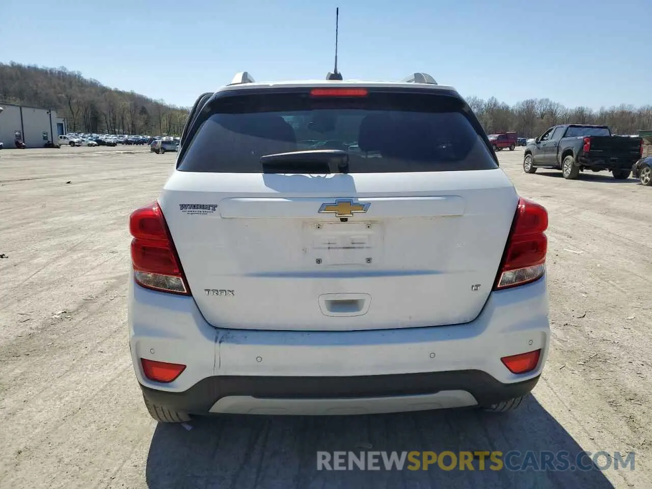 6 Photograph of a damaged car KL7CJLSB9LB319669 CHEVROLET TRAX 2020