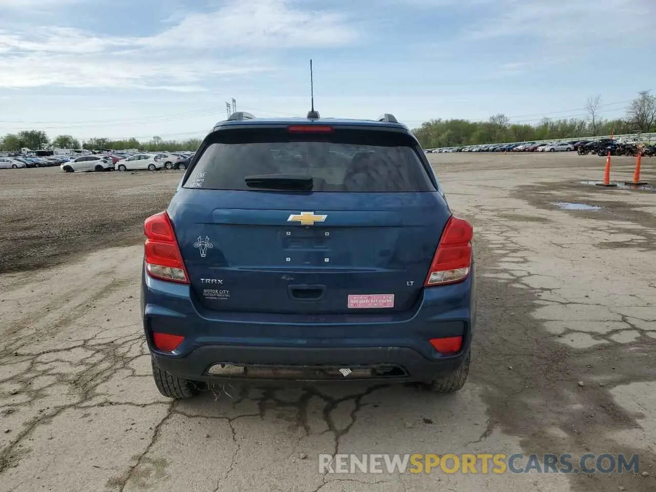 6 Photograph of a damaged car KL7CJLSB9LB330512 CHEVROLET TRAX 2020